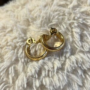 Vtg Monet Clip-on Earrings